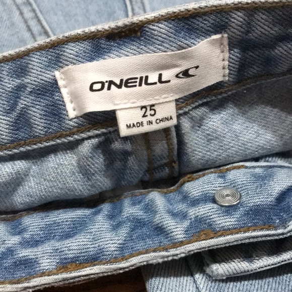 ONeill Distressed Denim Blue Jeans NEW Womens Size 2 Waist 25 Light Wash Benatar - Picture 4 of 15